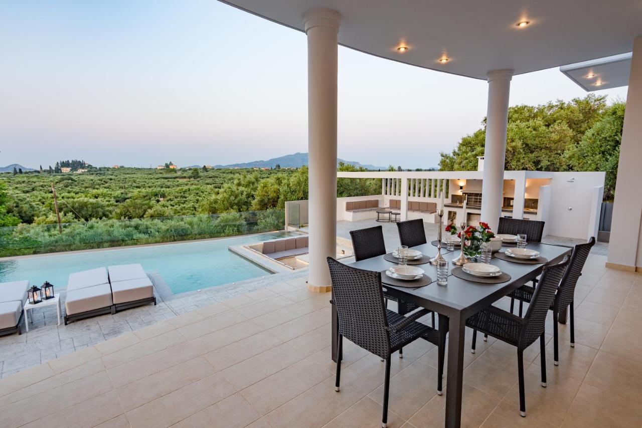 Villa Moonstone Mouzakion  ภายนอก รูปภาพ